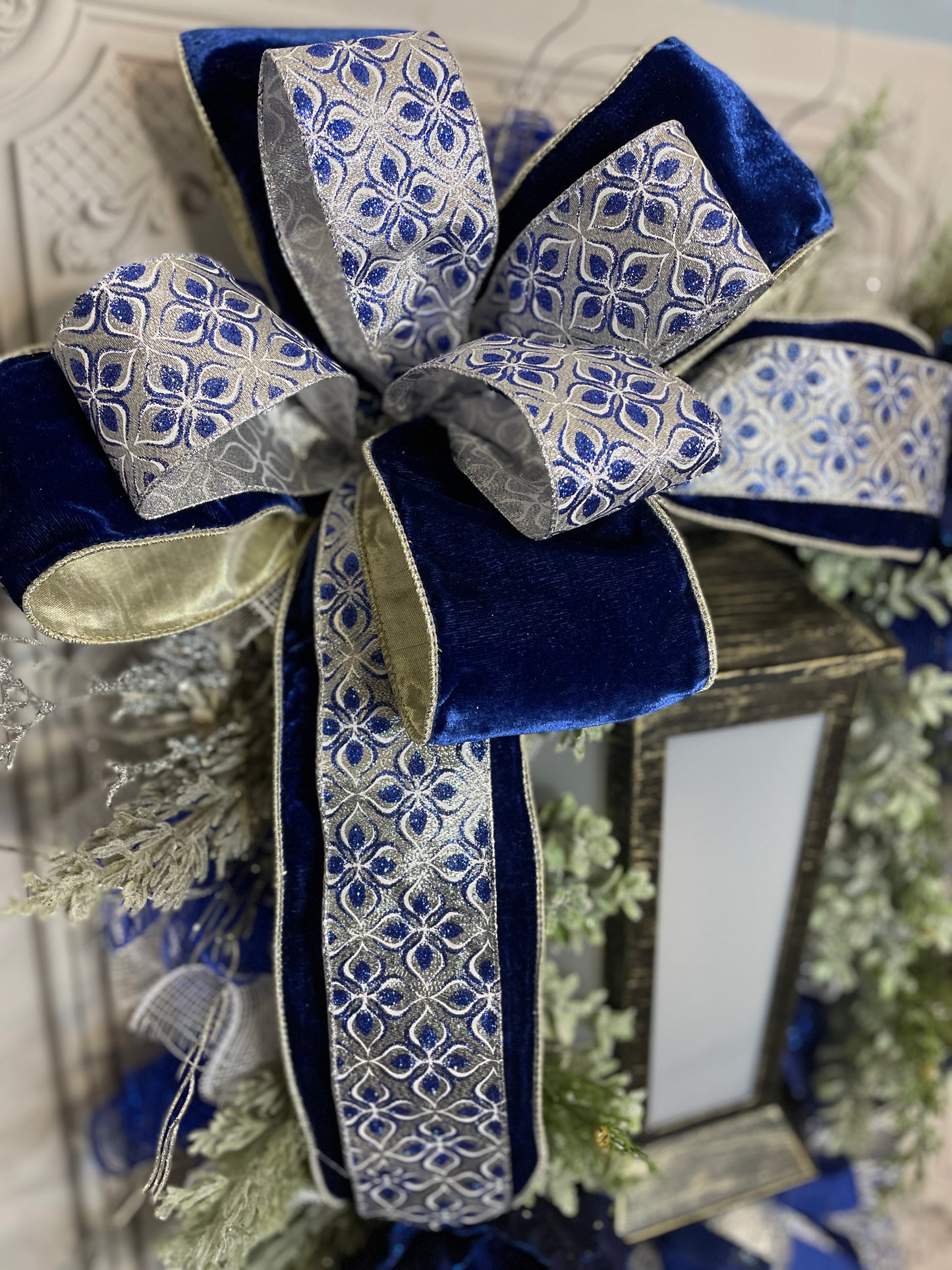 Elegant Blue & Silver Christmas Lantern Wreath