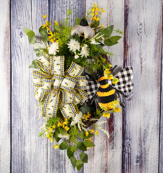 Busy Bee Medium Everyday Wreath